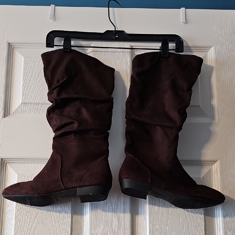 Women's Suede Boots - Dark Brown